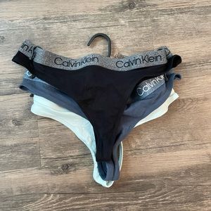 New Without Tags Women’s Calvin Klein Thongs 3 Pack (NWOT)